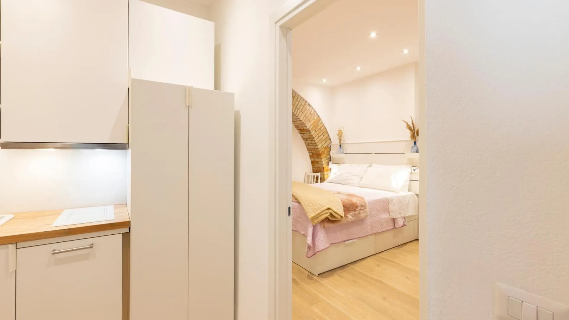 Apartament Center Boutique Cagliari 0*,